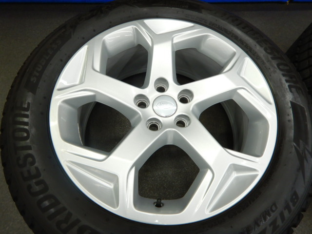  Range Rover оригинальный 5 split 8.5J-20+47 5-120 2022 год Blizzak DM-V3 255/55-20 8 минут. Discovery тоже.