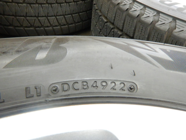  Range Rover оригинальный 5 split 8.5J-20+47 5-120 2022 год Blizzak DM-V3 255/55-20 8 минут. Discovery тоже.