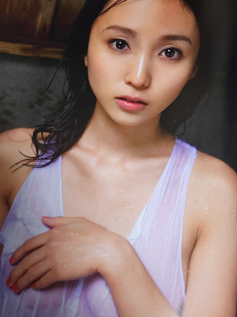 吉木りさ　直筆サイン入　SEXY写真集　「赤裸々　せきらら 」　2011年初版本_画像1