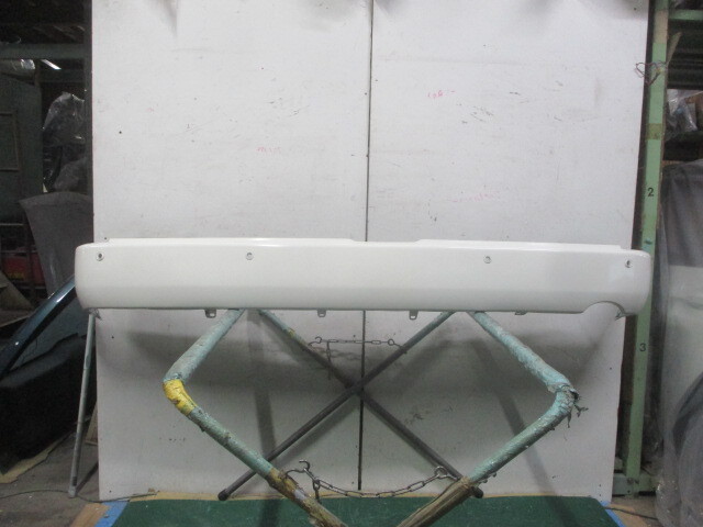 トヨタ ハイエース TRH214W リヤ リアバンパー 058 52159-26340 52159-26973-A0 ＊個人宅配送不可＊_画像1