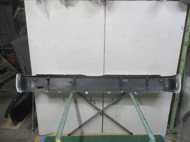 トヨタ ハイエース TRH214W リヤ リアバンパー 058 52159-26340 52159-26973-A0 ＊個人宅配送不可＊_画像2