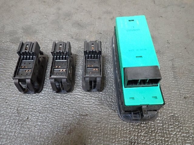 HN22S KEIスワークス 純正パワーウィンドウスイッチ 全席 K6A  (再)_画像5