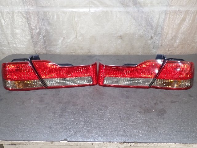CL1　アコード　ユーロR X　純正テールライト　左右セット　　　　_画像1