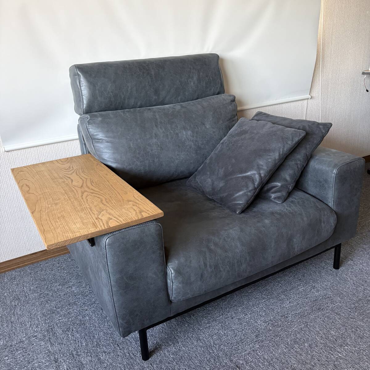 CRASH GATE クラッシュゲート■PLUTO プルート　ソファ　アッシュブラック　一人掛け■ヘッドレスト　アームテーブル付_画像8