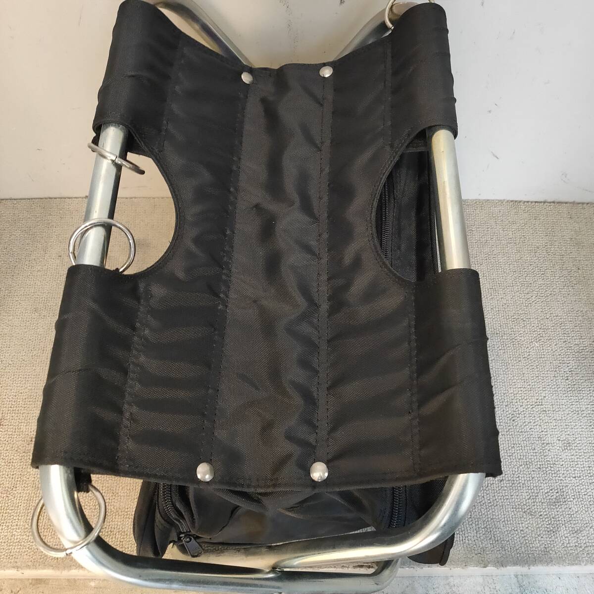 102503●難あり 長期保管品 Leica ライカ 折り畳みチェア 椅子 バッグ●_画像3