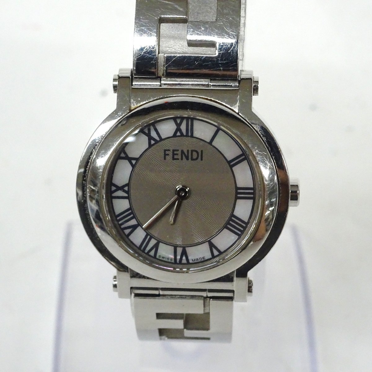 1円開始◆稼働◆ フェンディ 6100L シルバー/シェル クオーツ レディース 腕時計 AC39305_画像1