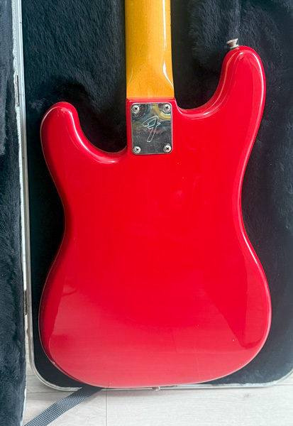 Fender BULLET BASS（フェンダー バレット ベース）純正ハードケース付き　ヴィンテージ　レア