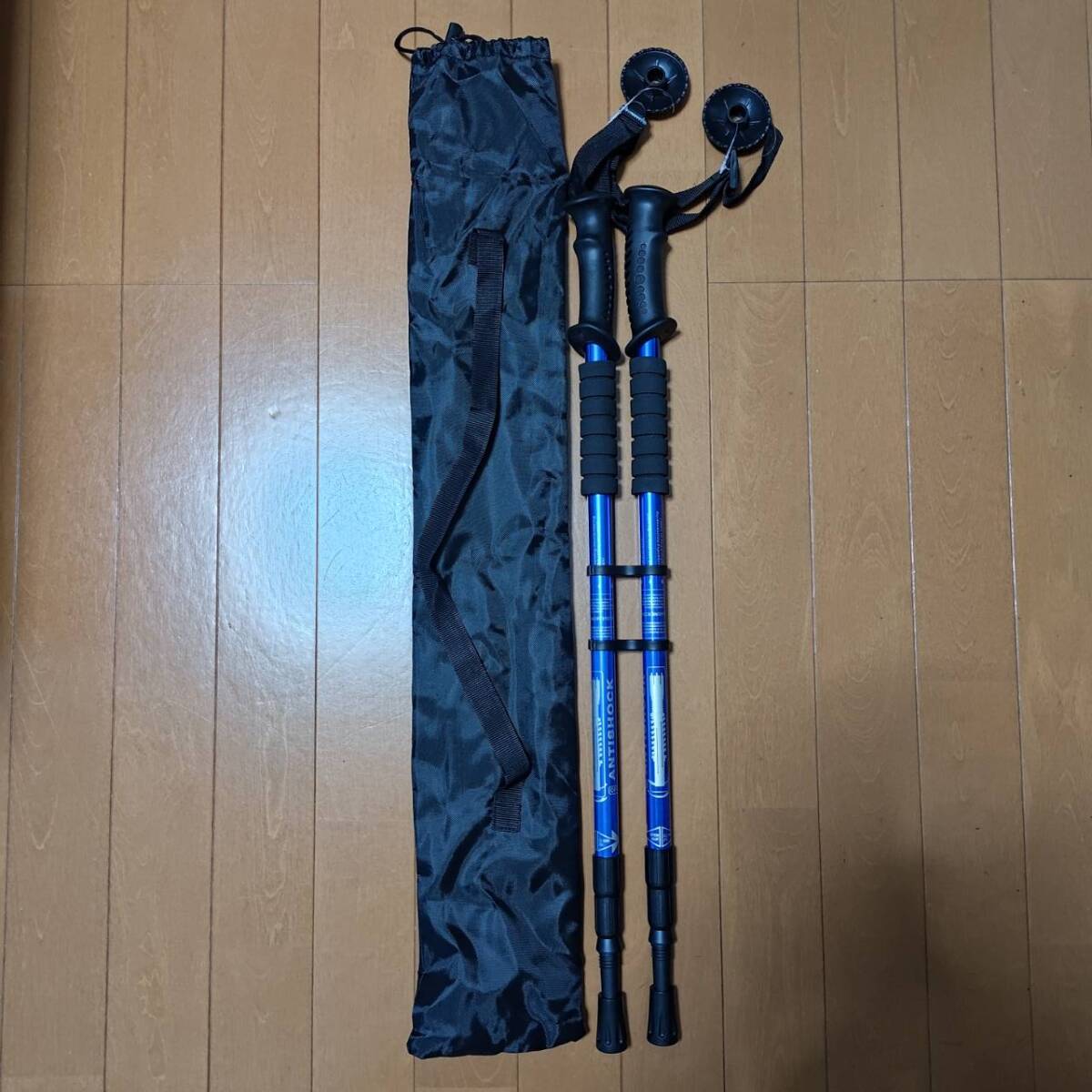 トレッキングポール　I型グリップ　Anti shock付き 三段式伸縮 ブルー_画像1