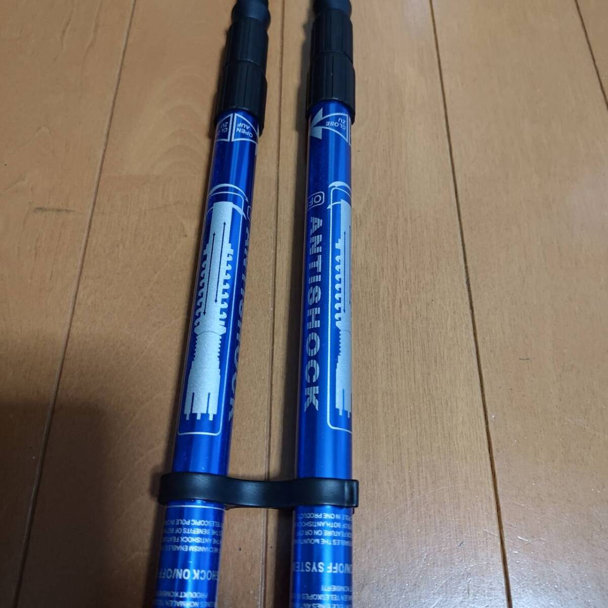 トレッキングポール　I型グリップ　Anti shock付き 三段式伸縮 ブルー_画像2