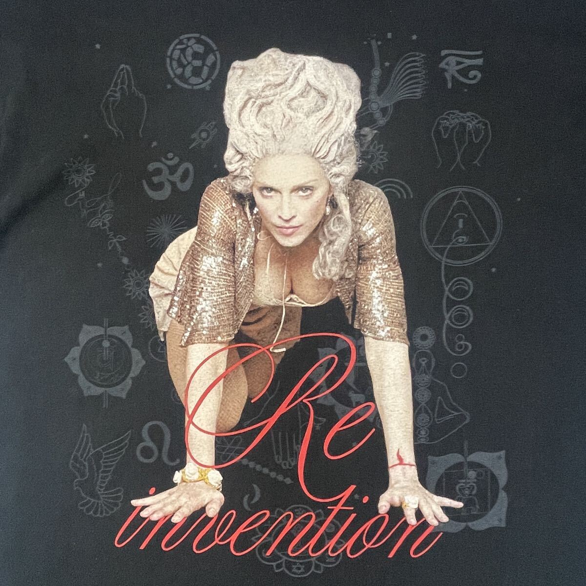 2004 マドンナ Re-Invention ツアーTシャツ L anvil製 両面プリント 黒 美品 古着 ヴィンテージTシャツ_画像10