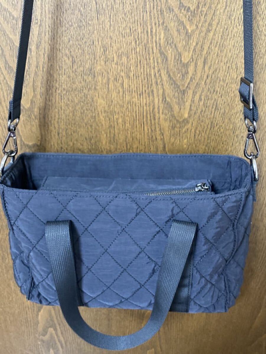 インゲボルグ　ショルダーバッグ　　カメリア刺繍入り　黒_画像3