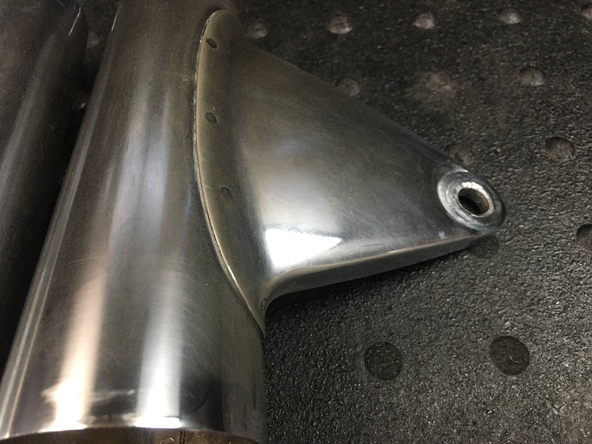 カワサキ W1S 純正ヘッドライトステー 左右 メッキ 凹みなし♪ 　(検索 W1F W1SA ダブル スペシャル 絶版 1970年 kawasaki 実動車両より♪_画像3