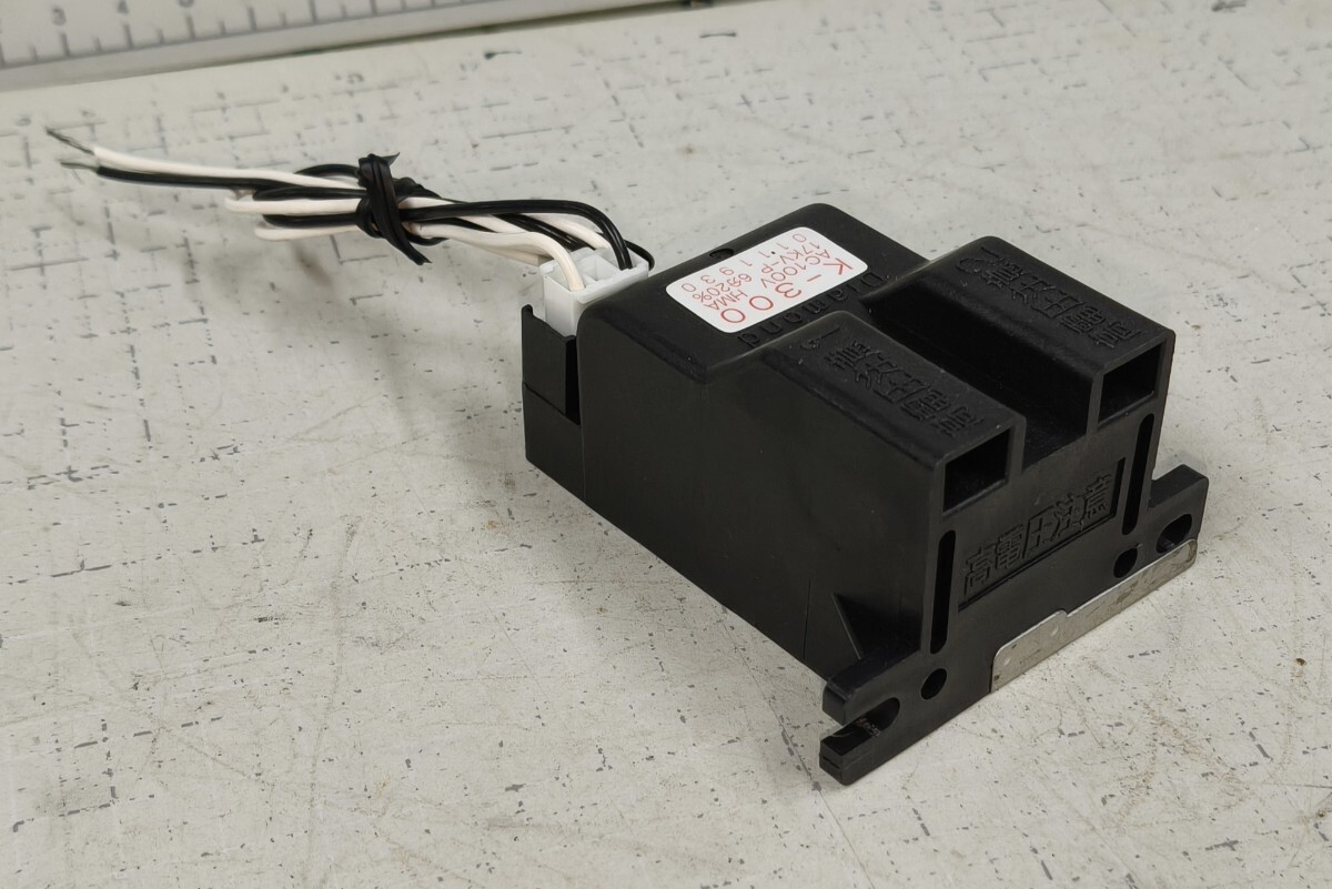 4-給湯器/点火トランス/イグナイタ/スパーカ/高圧トランス/K-300/電極欠品/動作良好/中古部品_画像4