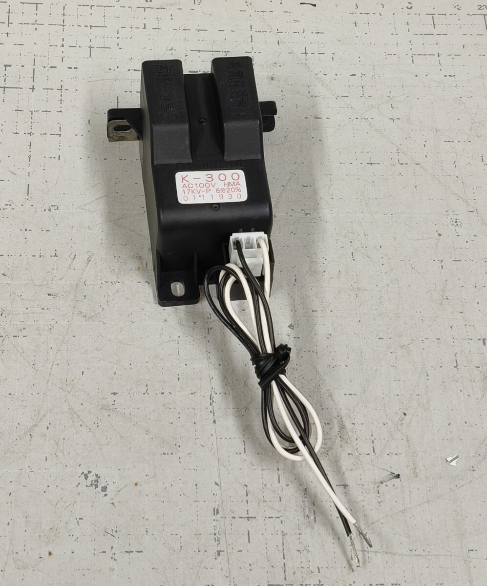 4-給湯器/点火トランス/イグナイタ/スパーカ/高圧トランス/K-300/電極欠品/動作良好/中古部品_画像1