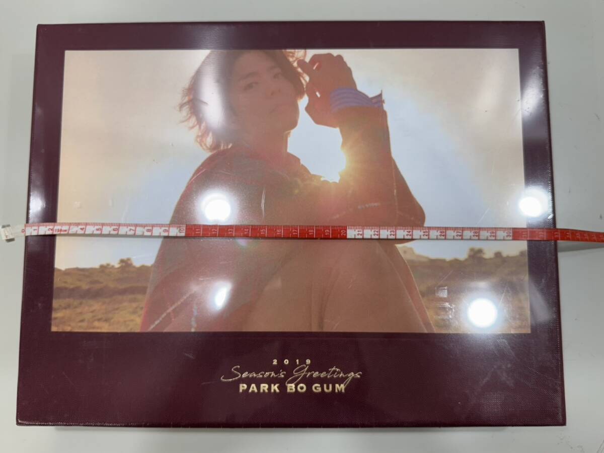 韓国 俳優 パク・ボゴム 2019年のシーズングリーティング カレンダー ダイアリー セット 新品未開封 ZM5772_画像6
