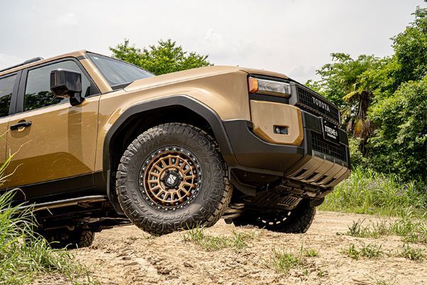 冬場も拘りたい方に 新品冬4本 サテンブラック MLJ XJ08 8.0J 18in G075 265/65R18 250系 ランクル 300系 ランドクルーザー_画像5