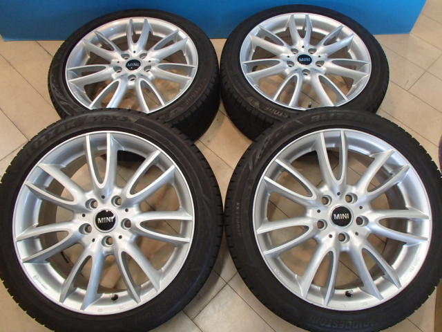 純正ボルト対応 中古4本 スタッドレス 冬 MAK シルバー色 17in PCD112 ブリヂストン ブリザック VRX3 205/45R17 ミニ BMW MINI F55 F56 F57_画像1