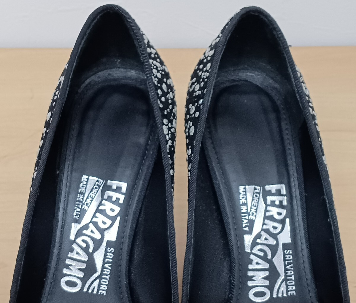 【10806-4】サルヴァトーレフェラガモ ヴァラリボン ドット パンプス 4 1/2 ハイヒール SalvatoreFerragamo_画像3