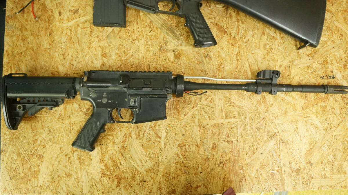東京マルイ G3 SG1 / 東京マルイ M16 A2 / DBOYS M4 CASV 電動ガン ジャンク品3点まとめ　傷、汚れ有_画像3