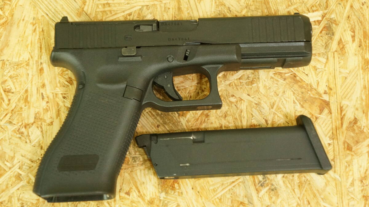 UMAREX GHK GlockAirsoft GLOCK 17 Gen.5 MOS グロック17 ガスブローバック　中古品　傷有　ガス漏れ無し、動作品_画像3