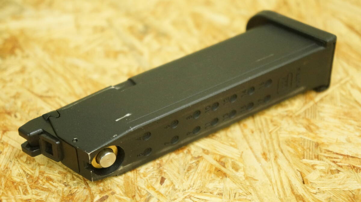 UMAREX GHK GlockAirsoft GLOCK 17 Gen.5 MOS グロック17 ガスブローバック　中古品　傷有　ガス漏れ無し、動作品_画像10