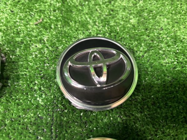 トヨタ純正アルミホイール用　センターキャップ　中古　4枚　（1台分）　30系アルファード　トヨタ純正_画像5