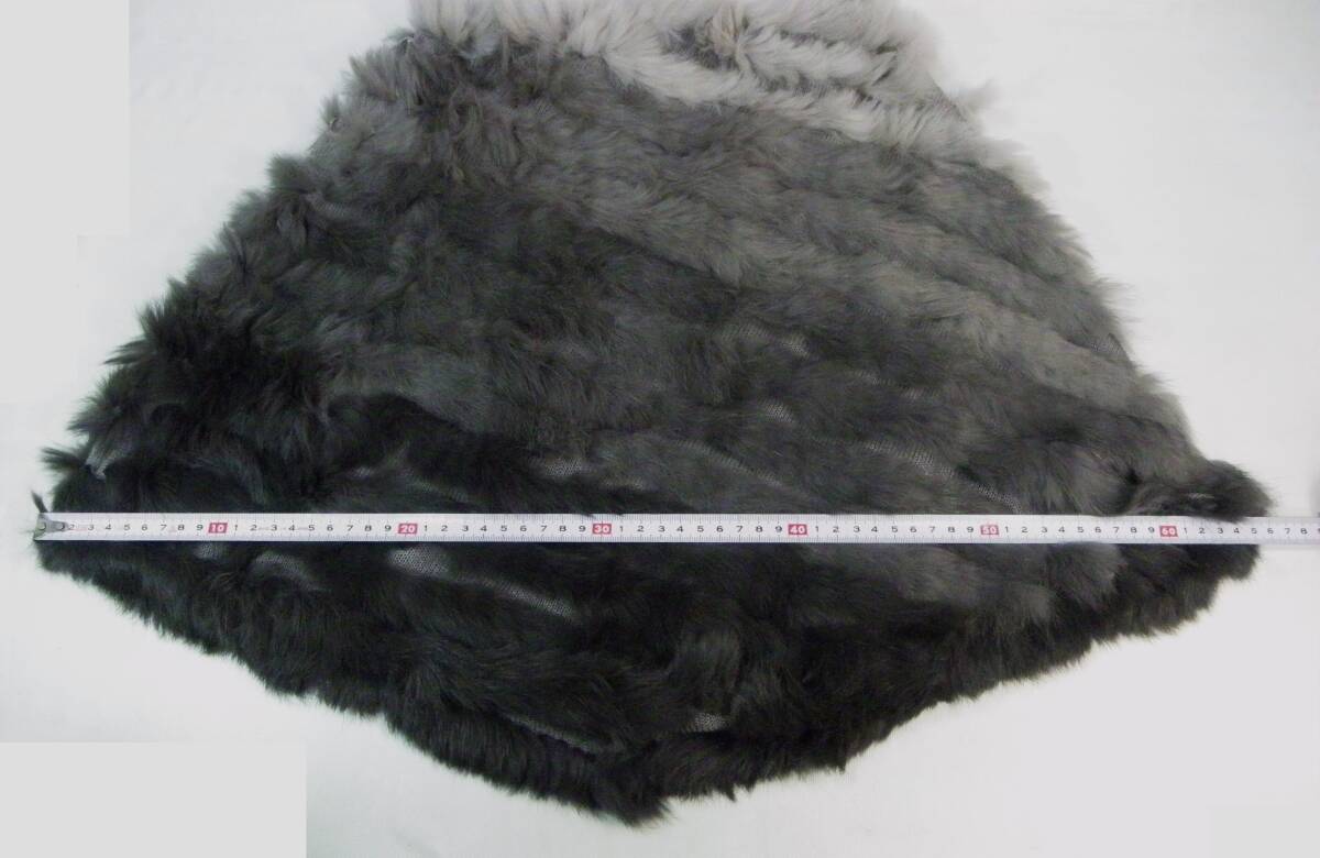 定形外郵便.450円発送OK　未使用.置き古し　ワールド modify マフラー　ケープ　ラビット　売切り（赤枠.樂多我）_画像4