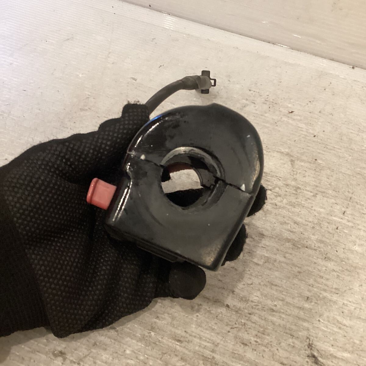 E51-22 ヤマハ JOG-ZR SA39J ハンドルスイッチ 右　動作確認済み 純正部品_画像2