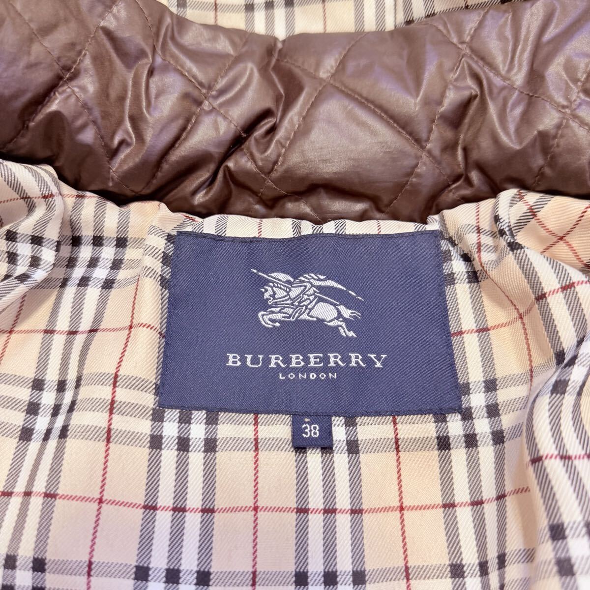 【極希少品】バーバリーロンドン BURBERRY LONDON ダウンコート ベルト付 トレンチコート ノバチェック レディース ワッペン ブラウン M_画像8