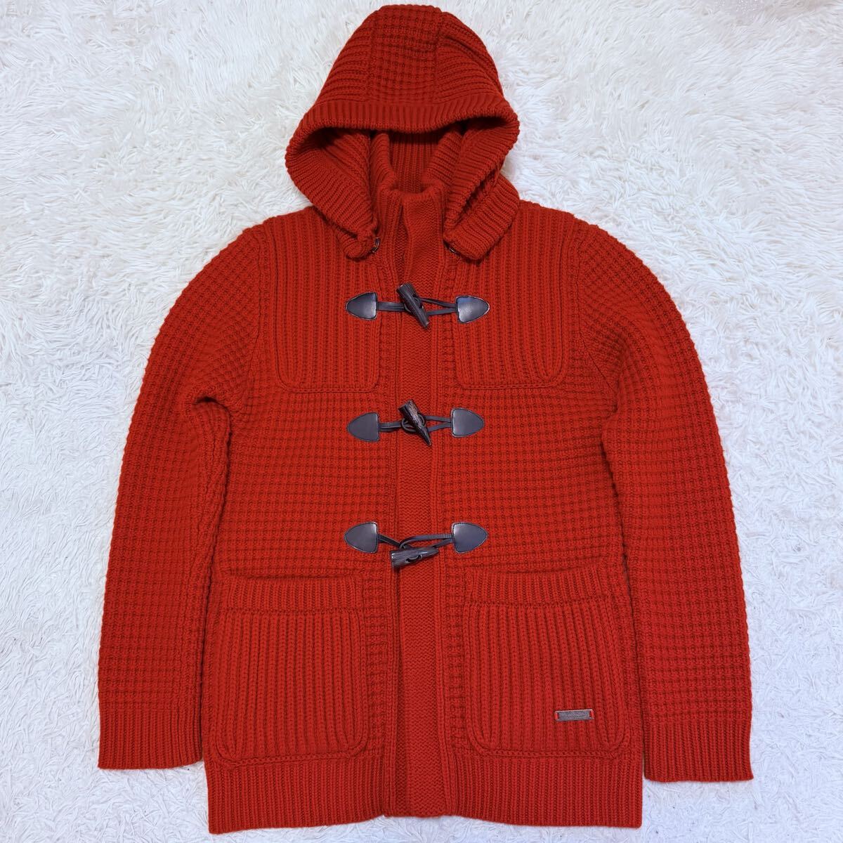 【美品】バーバリーブラックレーベル BURBERRY BLACK LABEL ダッフルコート メンズ ニット ロゴプレート レッド メンズ_画像1