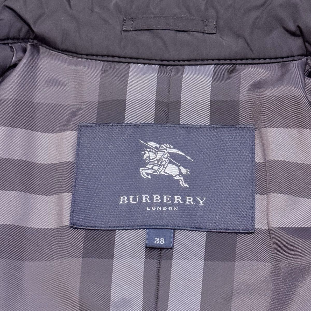 【美品】BURBERRY LONDON バーバリーロンドン ダウンジャケット フレア ノバチェック メガチェック レディース メタルボタン M-L相当_画像9