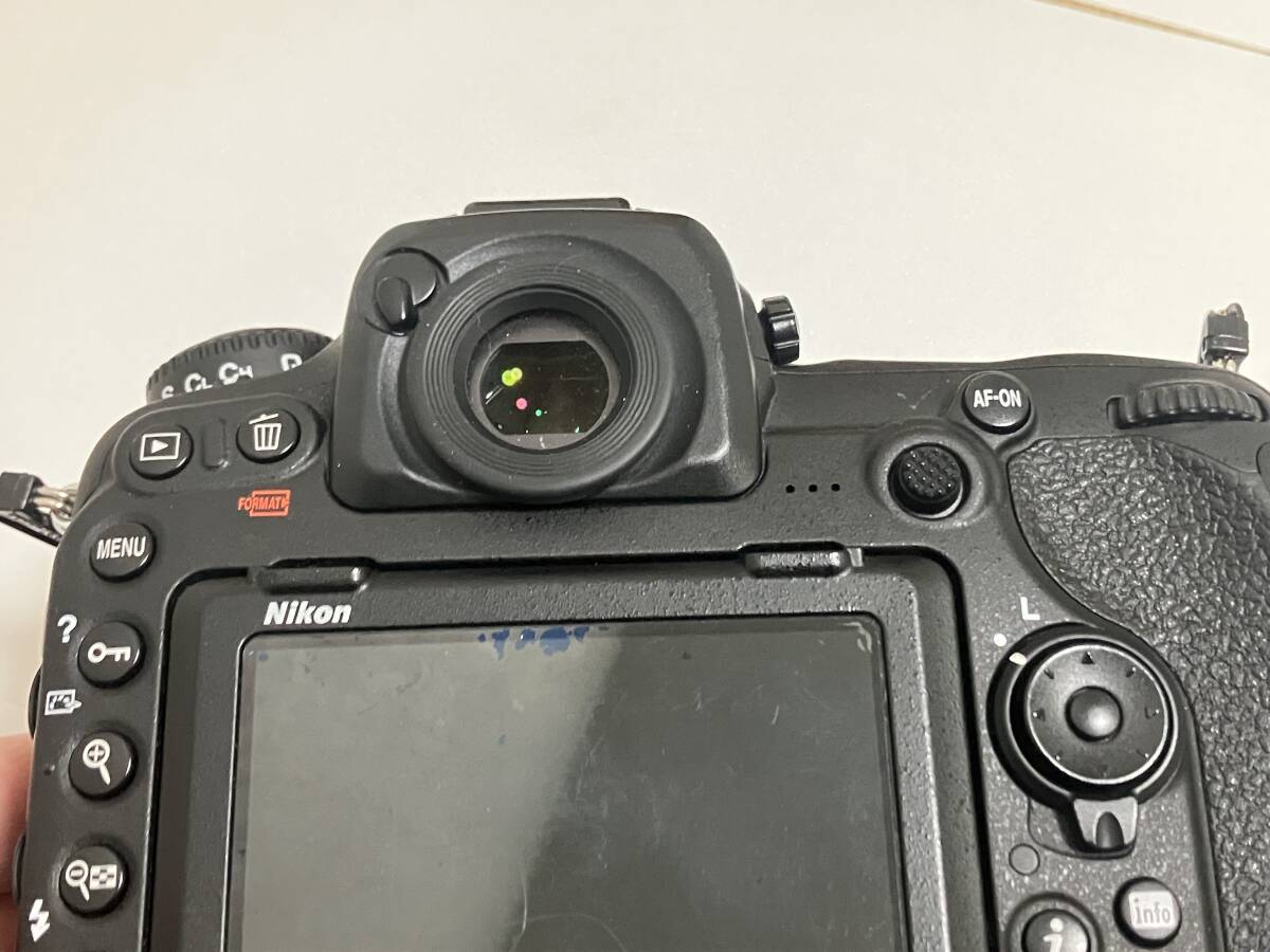 Nikon D500 ニコン ボディ 美品 元箱付 動作確認済 シャッター枚数 70062枚 一部 未使用品　EN-EL15a予備バッテリー付き_画像4