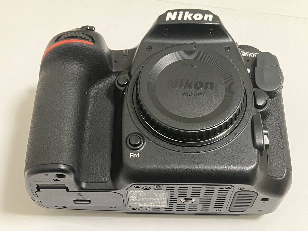Nikon D500 ニコン ボディ 美品 元箱付 動作確認済 シャッター枚数 70062枚 一部 未使用品　EN-EL15a予備バッテリー付き_画像2