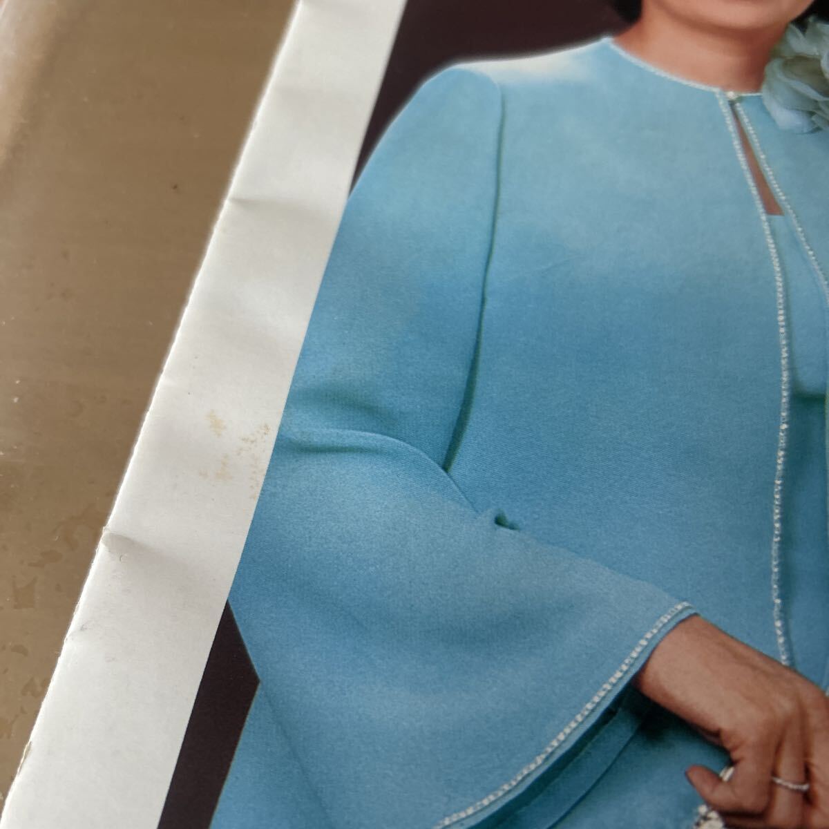 古い日産セドリックのカタログ_画像3