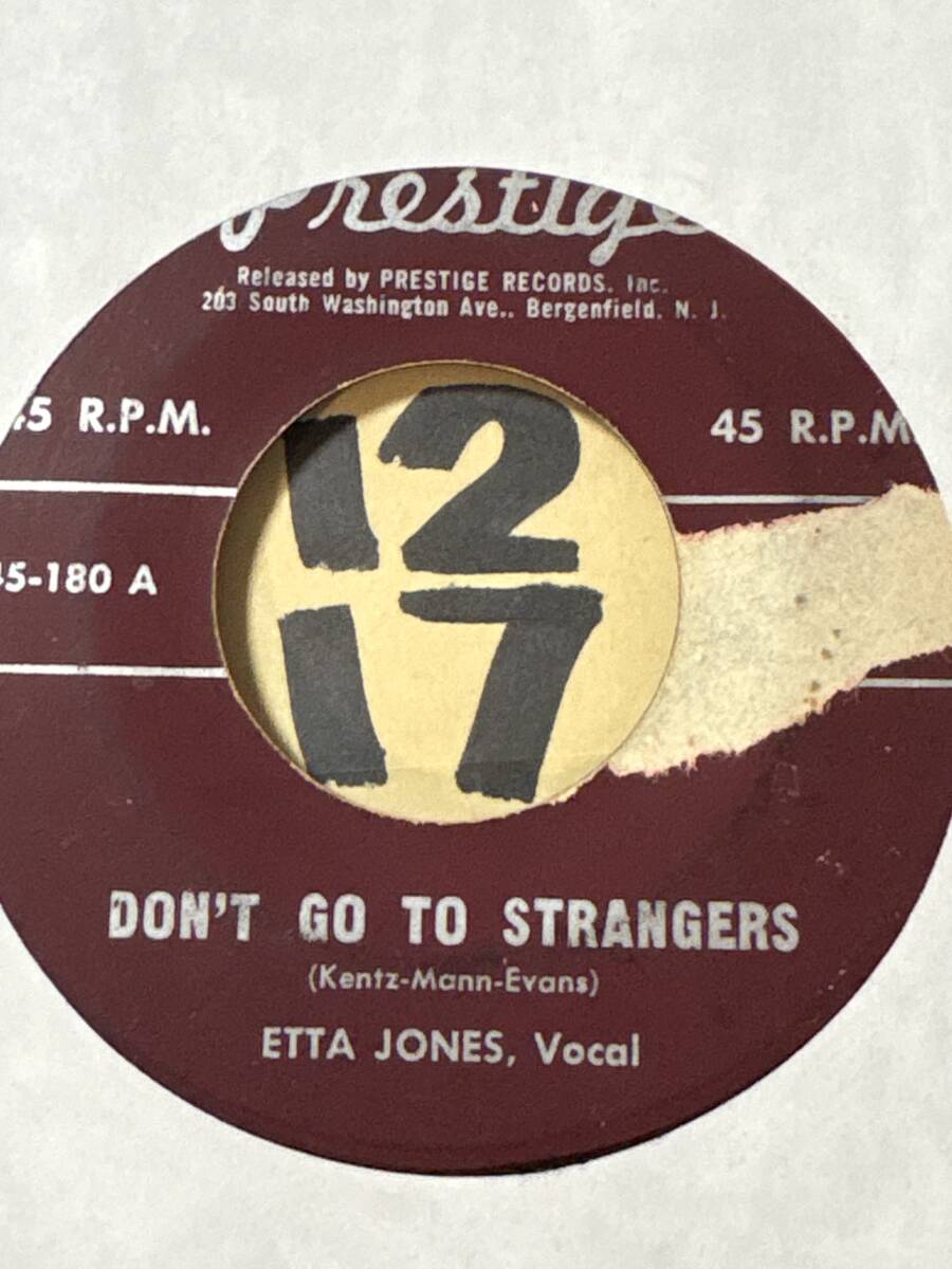 試聴 ETTA JONES IF I HAD YOU / DON’T GO TO STRANGERS 両面やや傷あり 1960 PRESTIGE癒しジャズヴォーカル/スキーター・ベストのギター_画像2