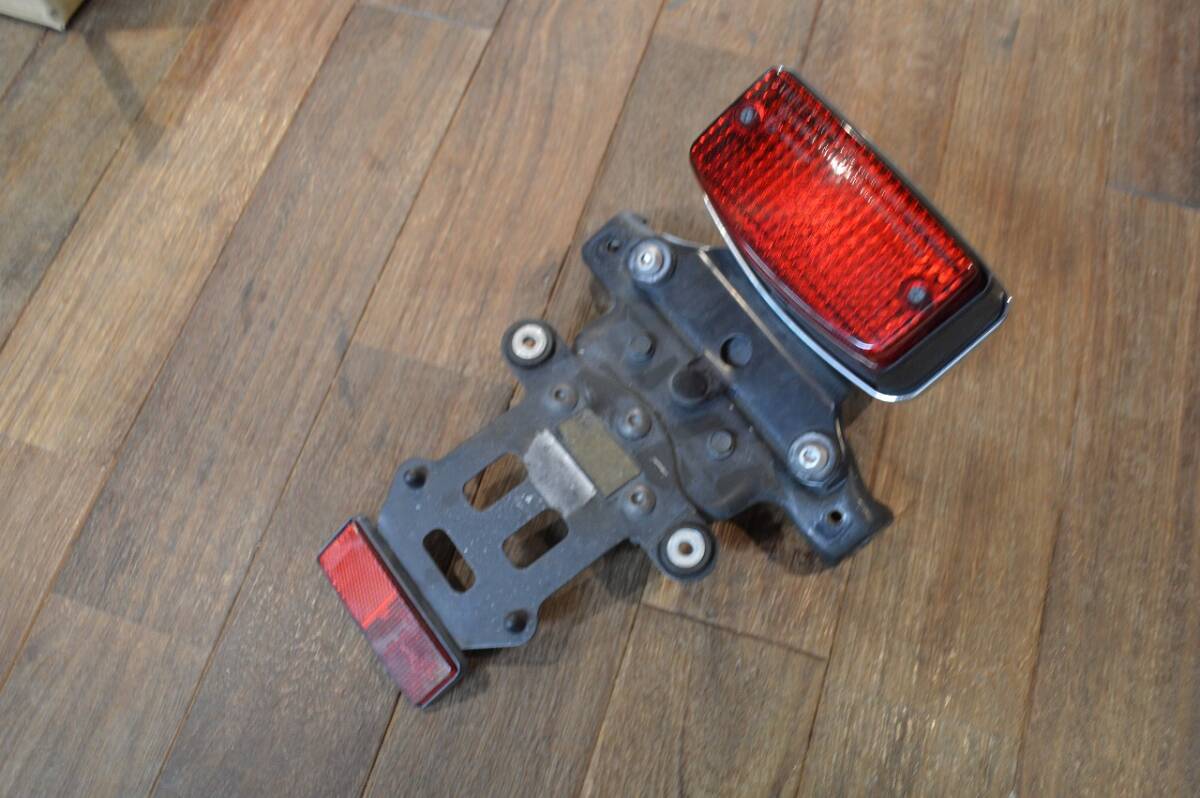 VT400S　純正テールランプ_画像1