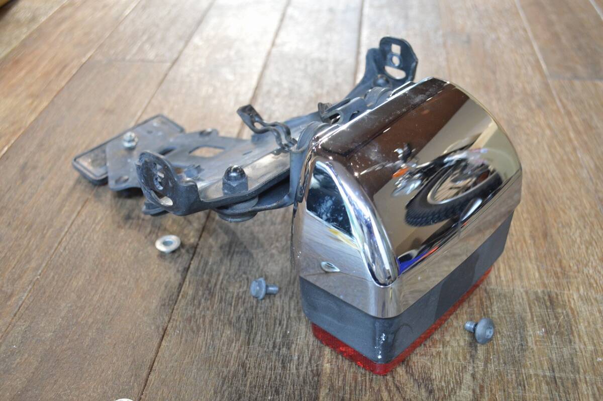 VT400S　純正テールランプ_画像4