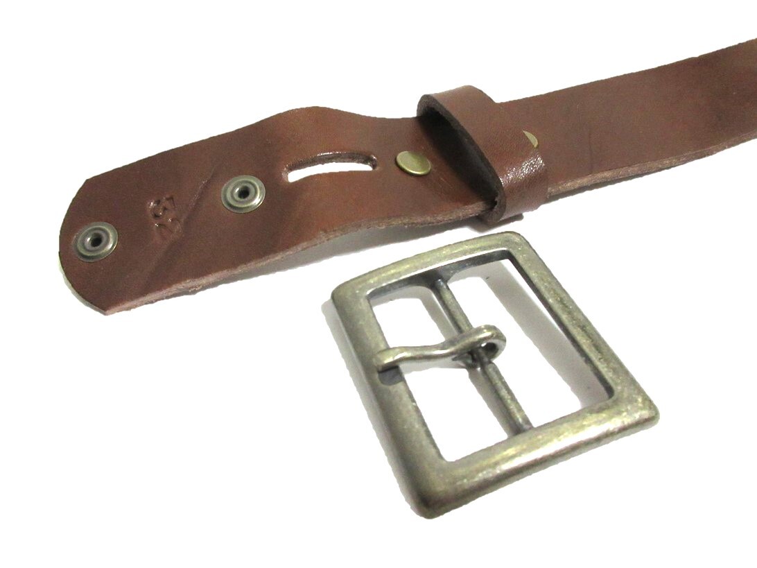 栃木レザーベルト(チョコ)アンティークゴールド鍍金バックル 40mm幅 一枚革_画像6