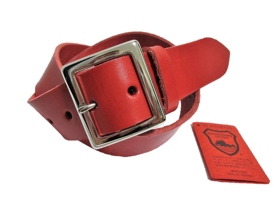 栃木レザーベルト（赤）ニッケル鍍金バックル　４０ｍｍ幅　一枚革_画像1