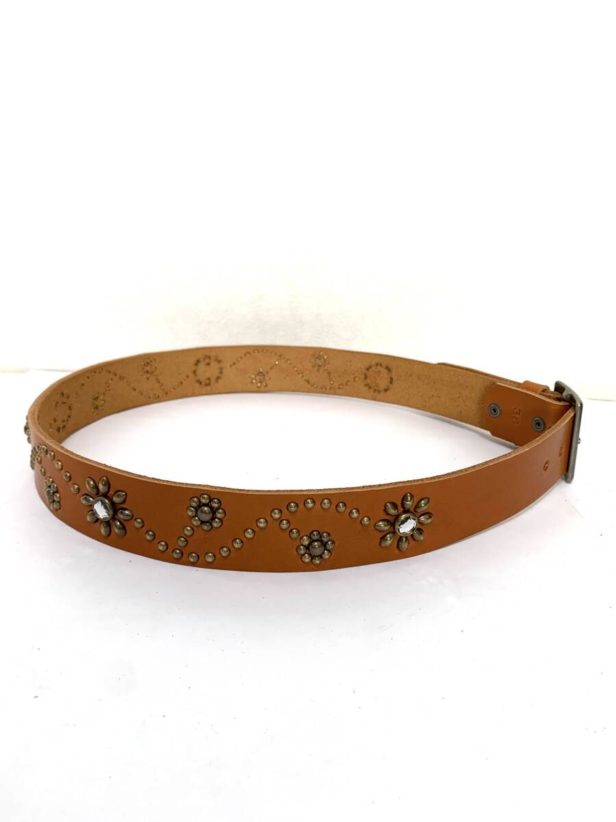 栃木レザー　フラワー型スタッズベルト　キャメル（クリスタルスポッツ）ヴィンテージタイプ　４０ｍｍ幅　一枚革_画像5
