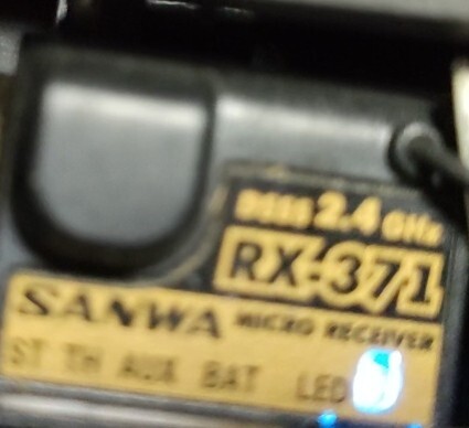 好評!サンワ 受信機 RX-371 2.4GHz 通電写真あり_画像3