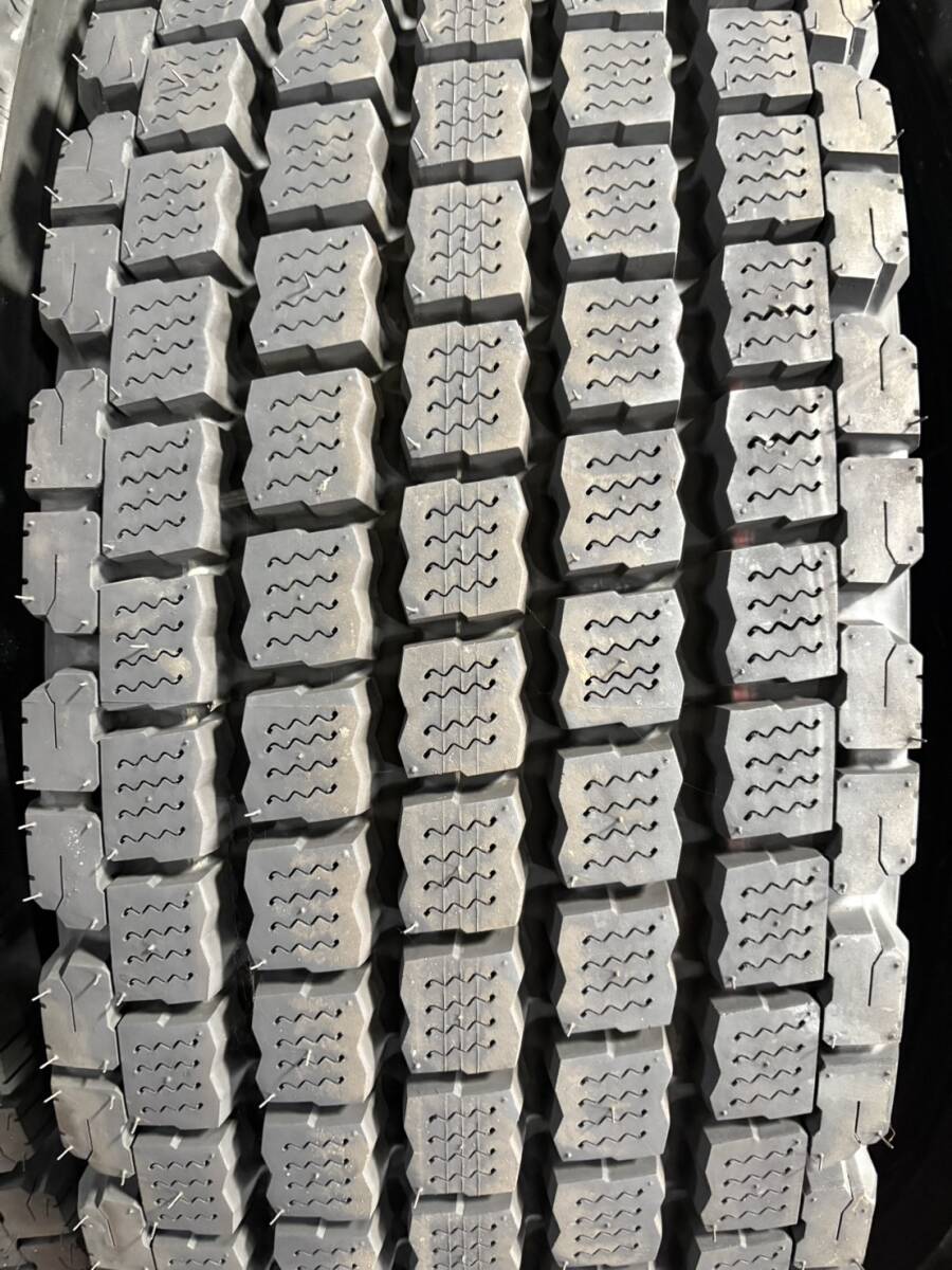 【値下】★ブリヂストン スタッドレスタイヤ 295/80R22.5 W911Ⅱ 8本セット 陸落2022年製★_画像2