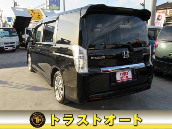 ステップワゴン 2.0 スパーダ S 社外ナビテレビ純正アルミアイドリングS