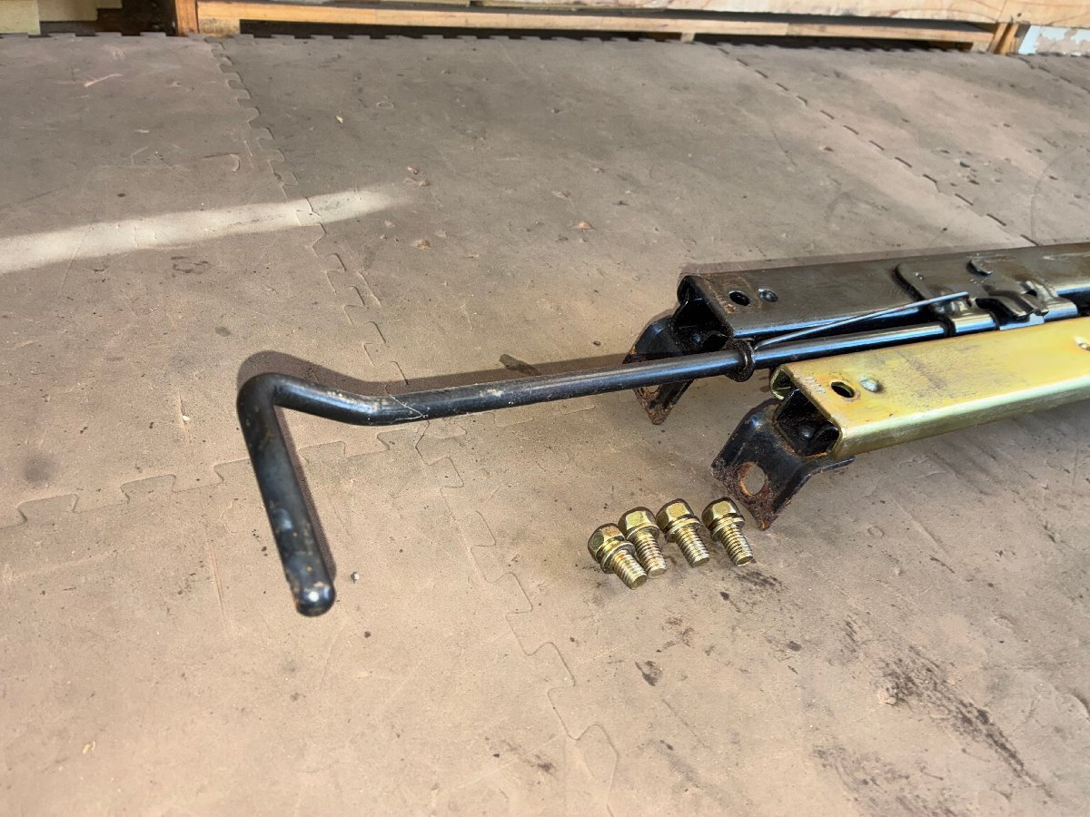 H5年　カプチーノ　EA11R　純正シートレール　助手席　中古品_画像2