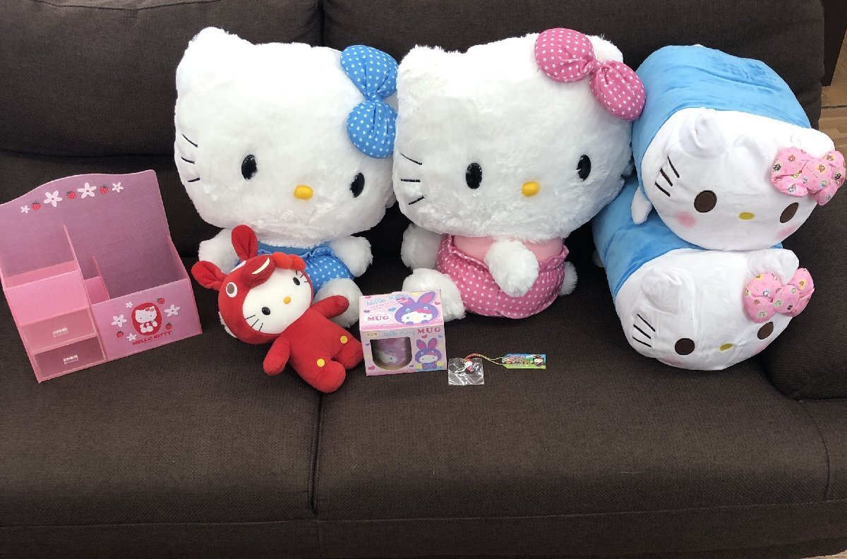 ●Hello Kitty ハローキティ グッズ おまとめ ぬいぐるみ クッション 枕 ストラップ マグカップ 小物入れ 引き出し メイクBOX_画像1