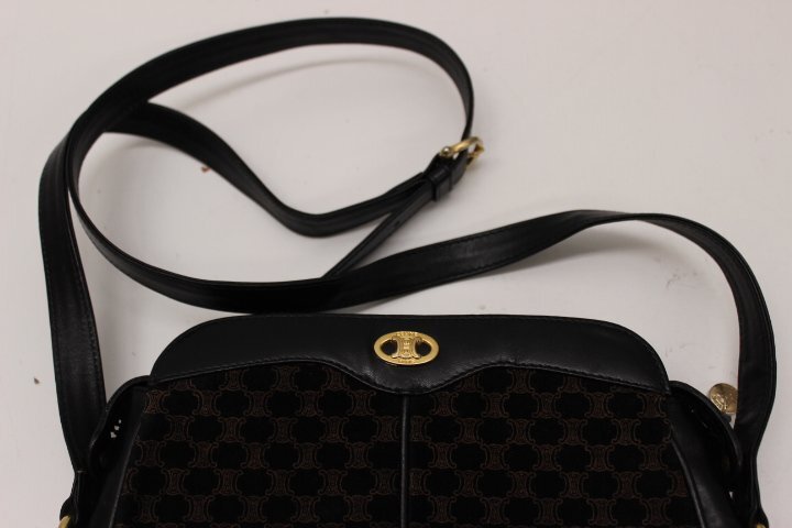 ○CELINE/セリーヌ マカダム スエード ショルダーバッグ ブラック【本物保証出品】ヴィンテージ_画像6