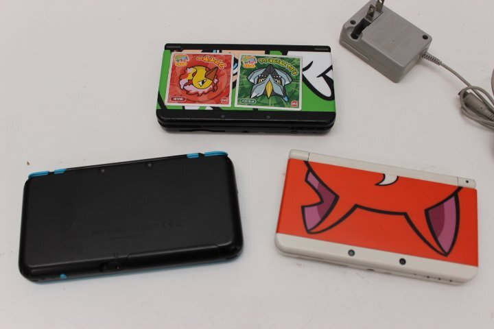 ○任天堂 DS 本體 3臺(tái)まとめて 共通純正充電器1個(gè)付 ジャンク扱い 通電OK Nintendo