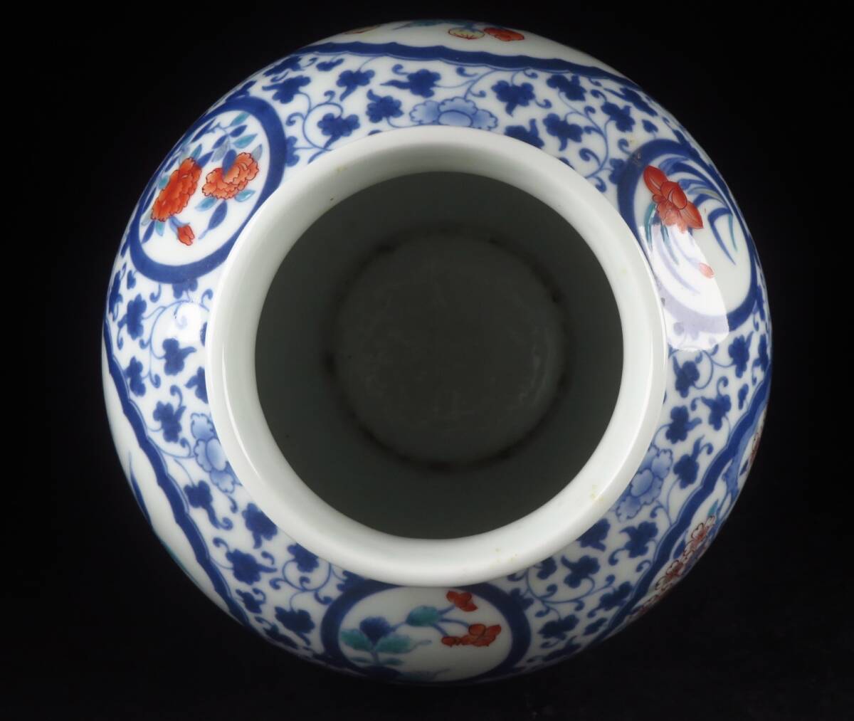 【SAKURAYA】【色鍋島 錦丸紋唐花絵花瓶/人間國寶 肥前有田 今泉今右衛(wèi)門】有田焼 飾壺 壷 作家 在銘 共箱 骨董品 古美術品 高さ26.5cm