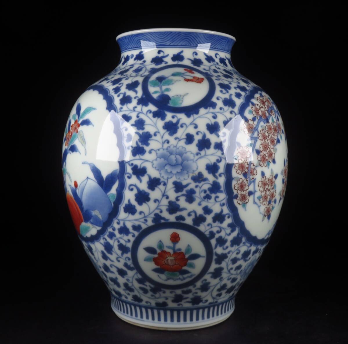 【SAKURAYA】【色鍋島 錦丸紋唐花絵花瓶/人間國寶 肥前有田 今泉今右衛(wèi)門】有田焼 飾壺 壷 作家 在銘 共箱 骨董品 古美術品 高さ26.5cm