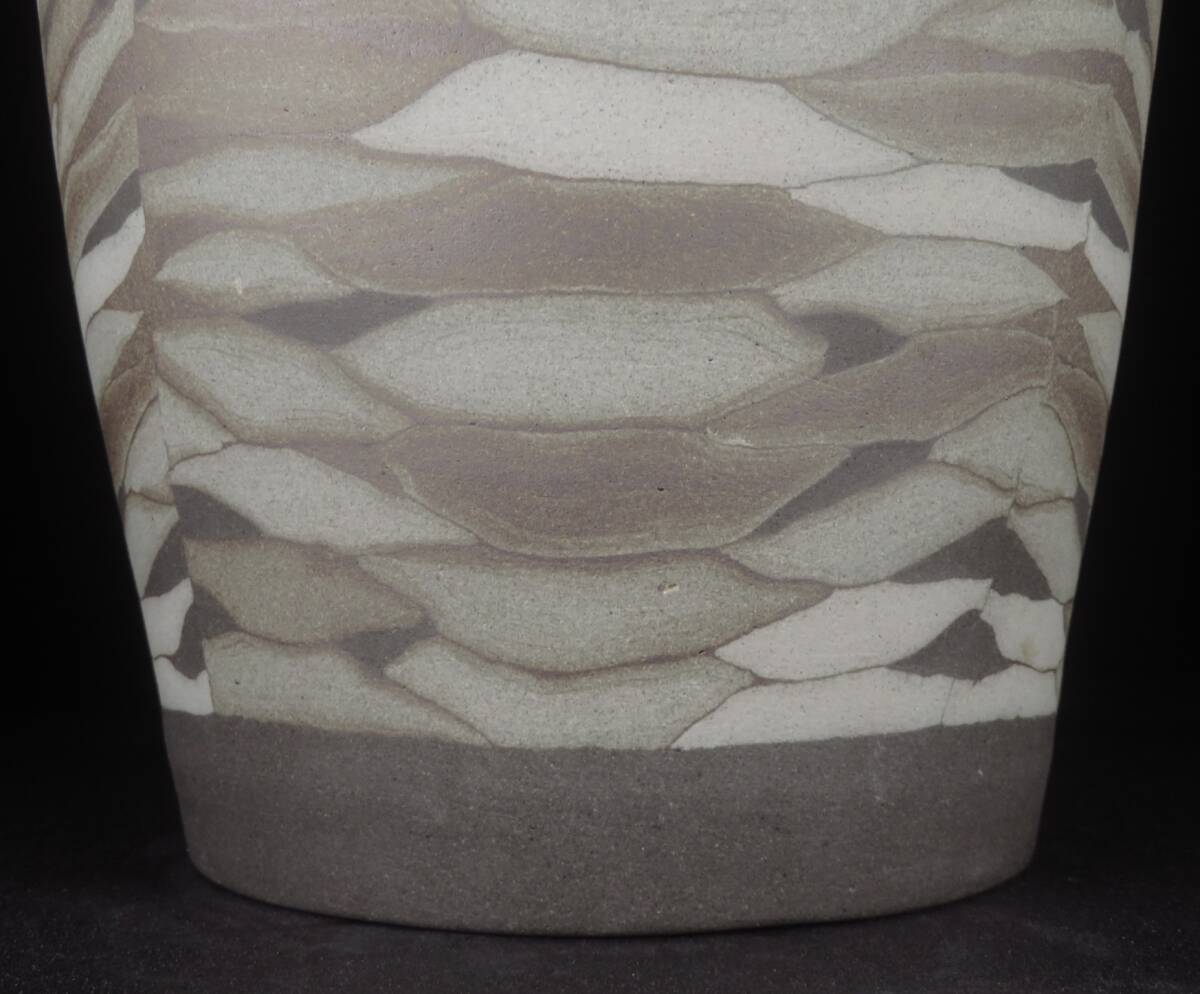 【SAKURAYA】高さ35.5cmの秀逸作品【練上壷/人間国宝 松井康成】壺 花瓶 花器 花入 作家 在銘 共箱 希少品 骨董品 古美術品 大型作品_画像5